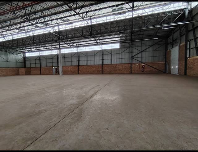 1,700M² WAREHOUSE TO LET IN AIRPORT PARK